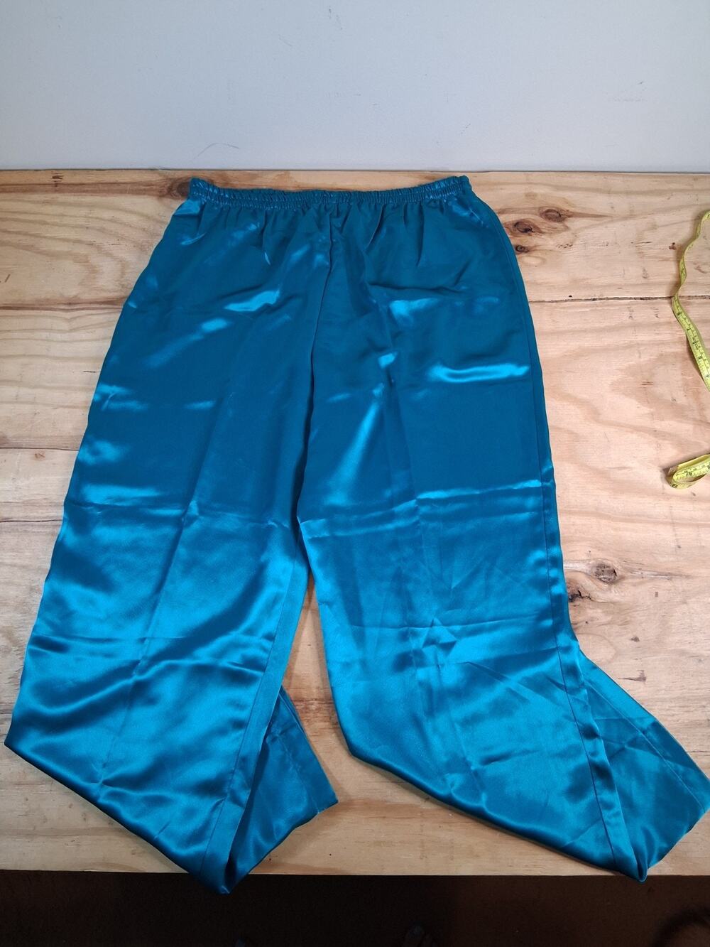 Victoria's Secret Vintage Gold Label Satin Pajama Pants Size Medium Teal Green